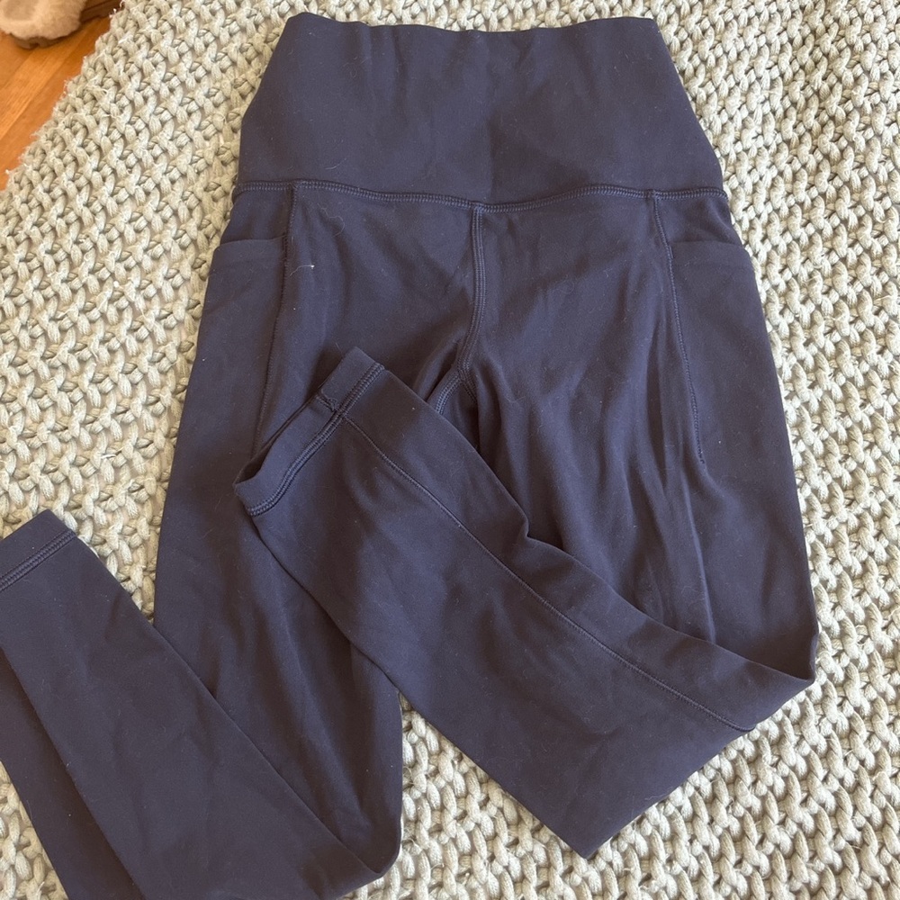 Super cute stretchy berely worn Athleta leggings